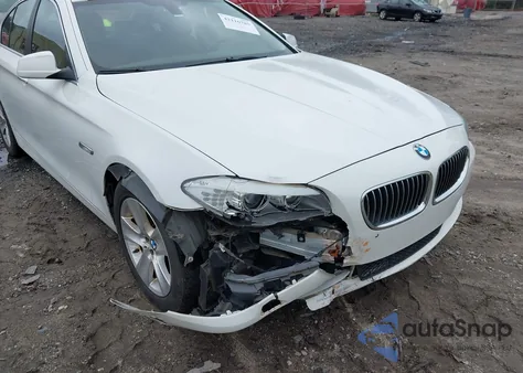 2013 BMW 528I из США, поврежденный, VIN WBAXG5C54DD229338